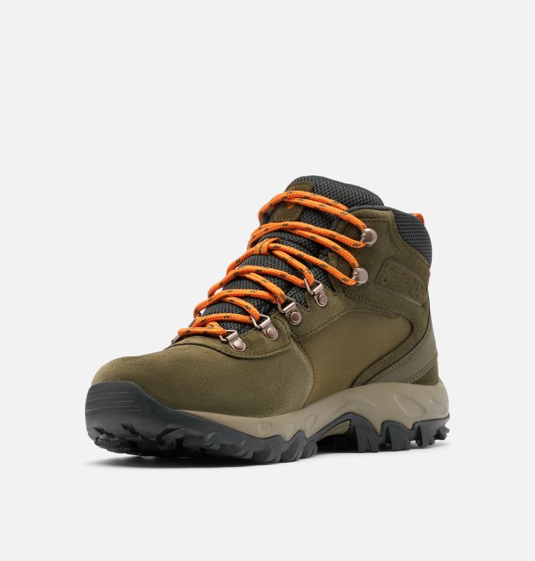 Light Orange Columbia Newton Ridge™ Plus II Suede Waterproof Men's Hiking Boots | WGT5922RA